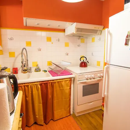Volets Bleus Et Briques Rouges Apartment *