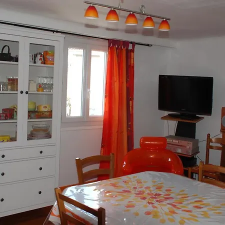 Appartement Volets Bleus Et Briques Rouges Albi